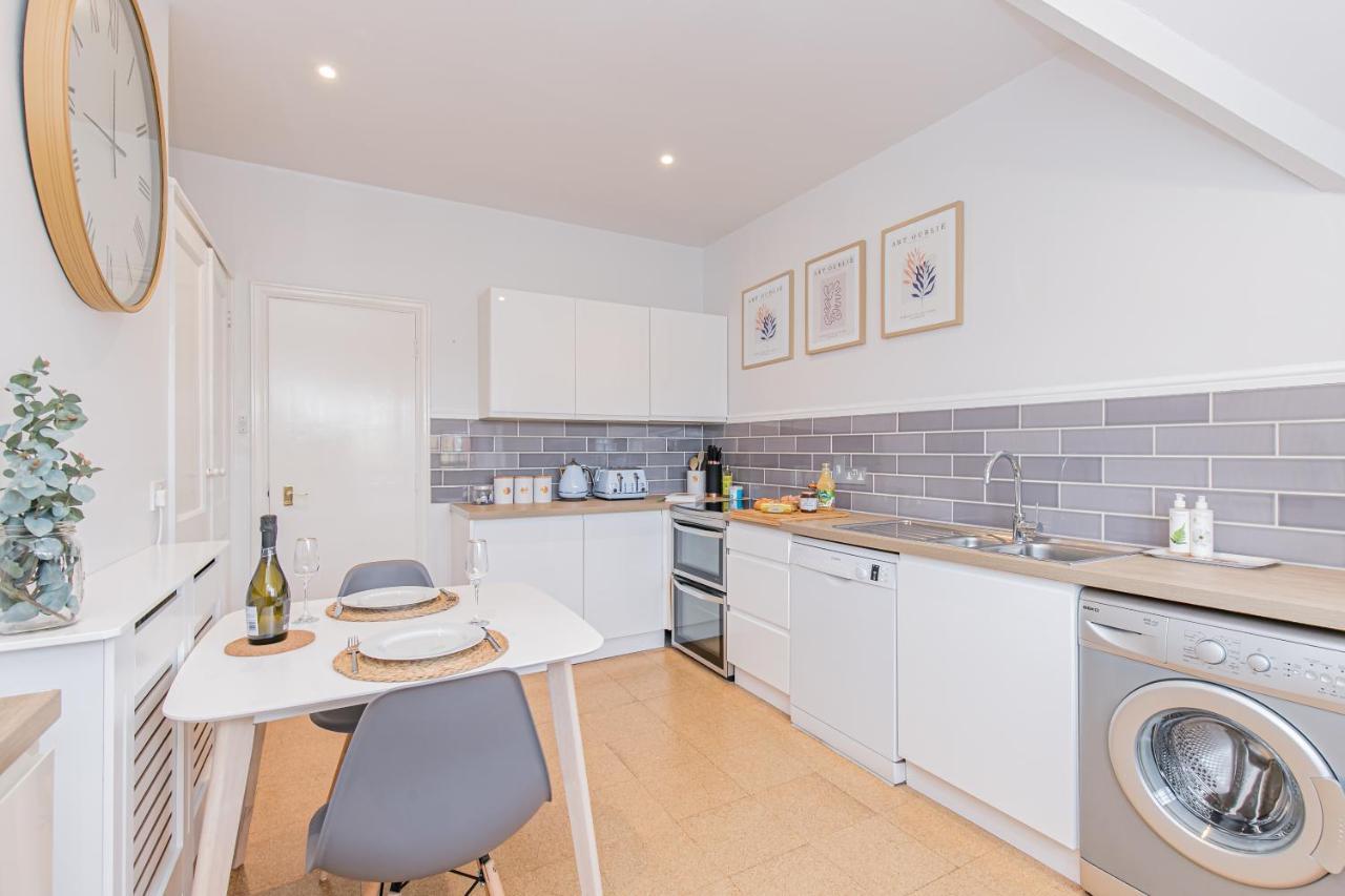 Oxfordshire Living - The Spencer Apartment - Удсток Екстериор снимка