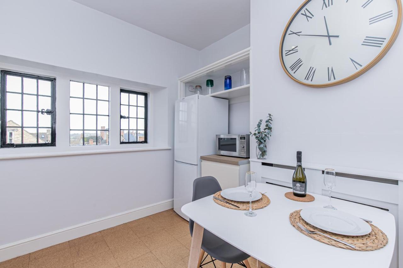 Oxfordshire Living - The Spencer Apartment - Удсток Екстериор снимка