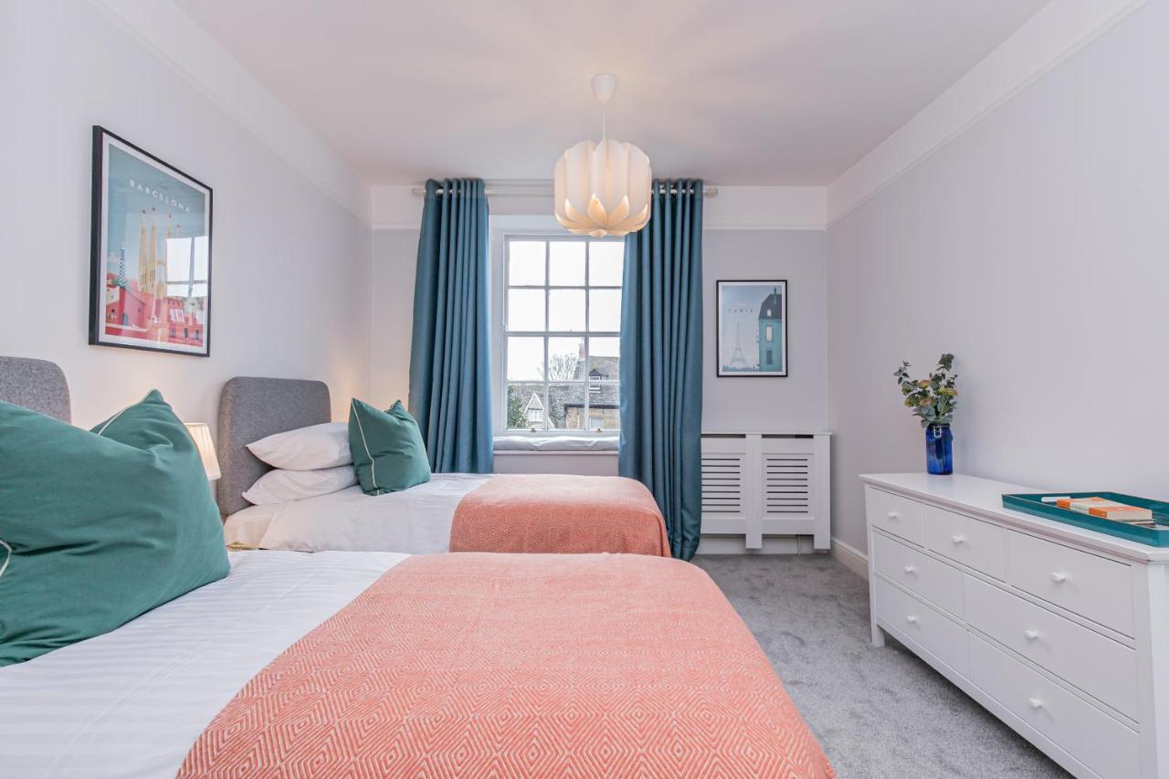 Oxfordshire Living - The Spencer Apartment - Удсток Екстериор снимка