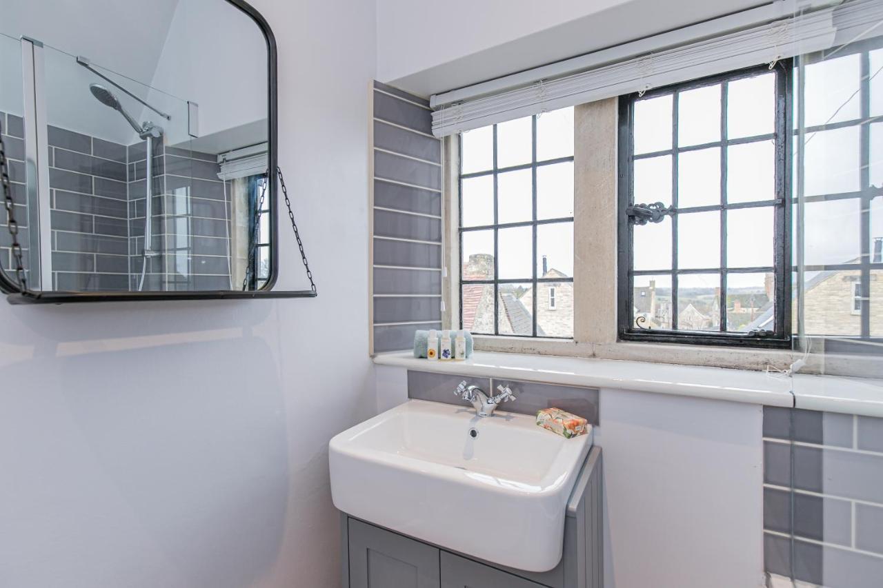 Oxfordshire Living - The Spencer Apartment - Удсток Екстериор снимка